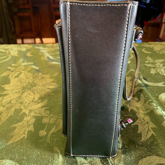 Mondani New York Black Simulated Leather Backpack...NWOT - Picture 9 of 12